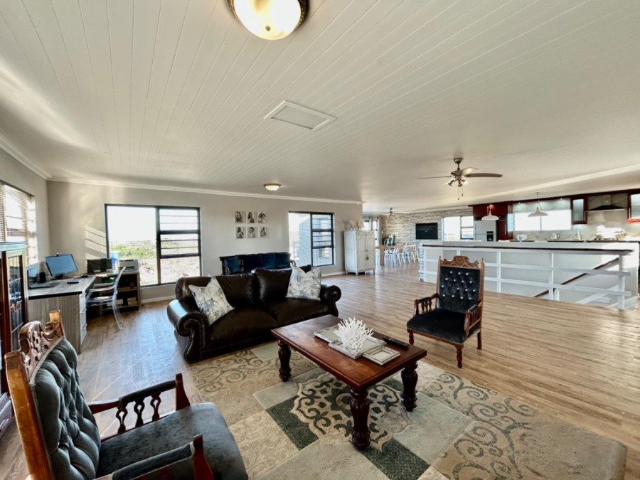 4 Bedroom Property for Sale in Fountains Estate Eastern Cape